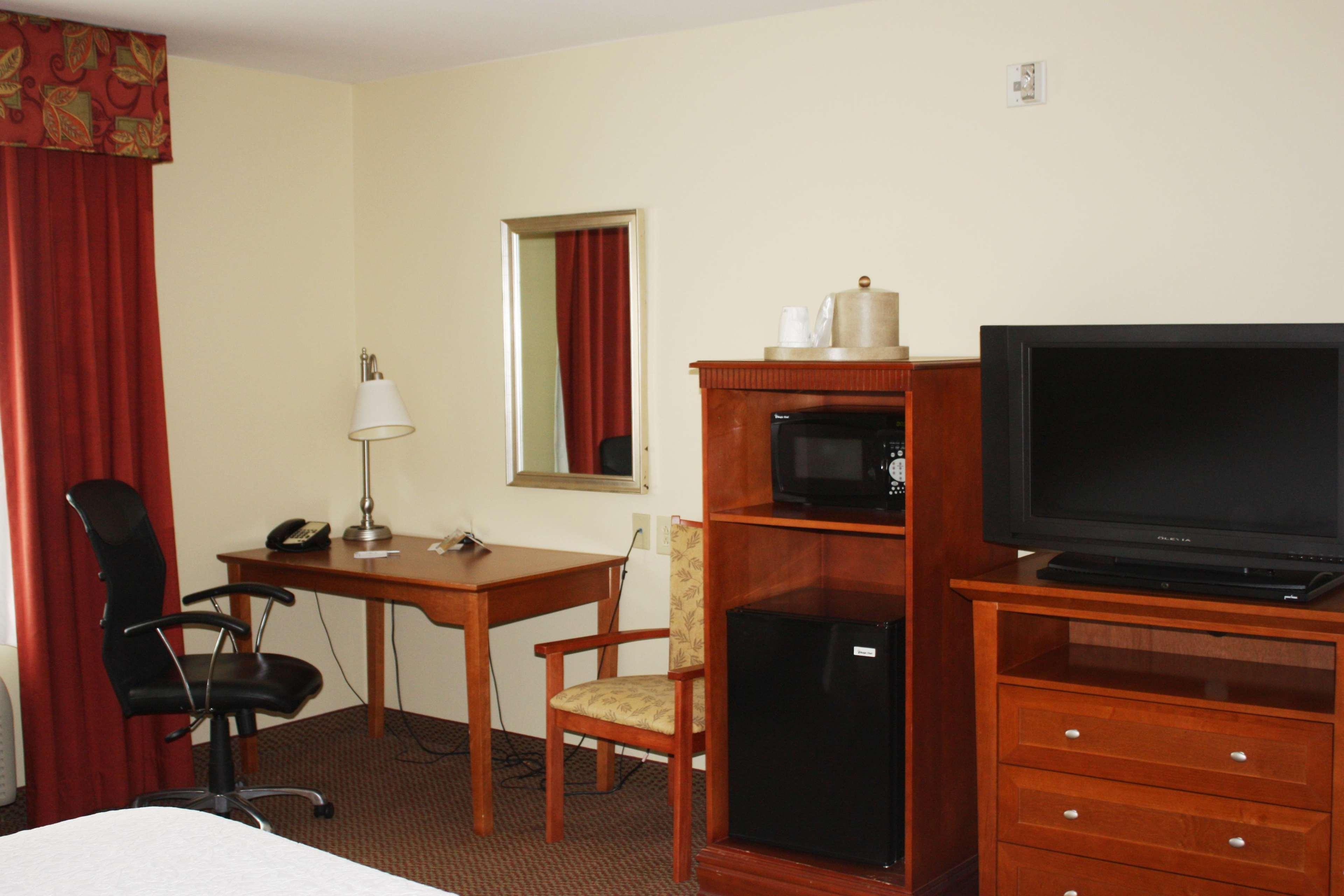 Hampton Inn Клинтон Экстерьер фото