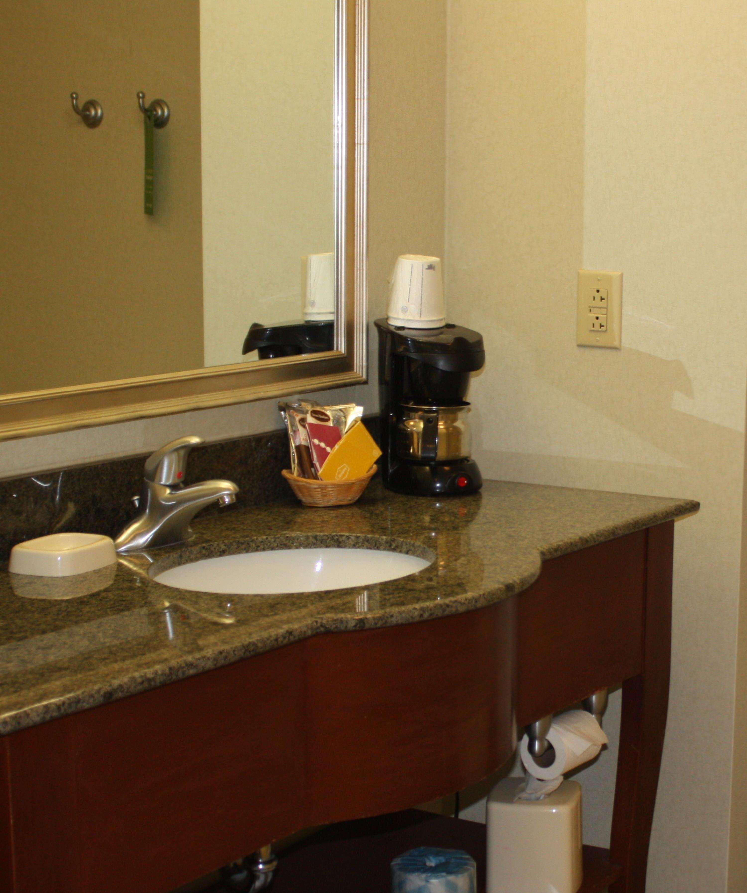 Hampton Inn Клинтон Экстерьер фото