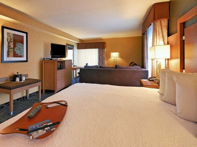 Hampton Inn Клинтон Экстерьер фото