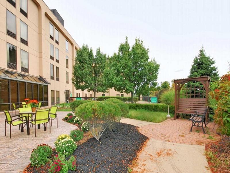 Hampton Inn Клинтон Экстерьер фото