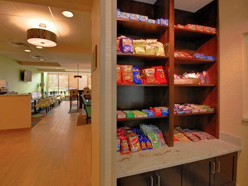 Hampton Inn Клинтон Экстерьер фото