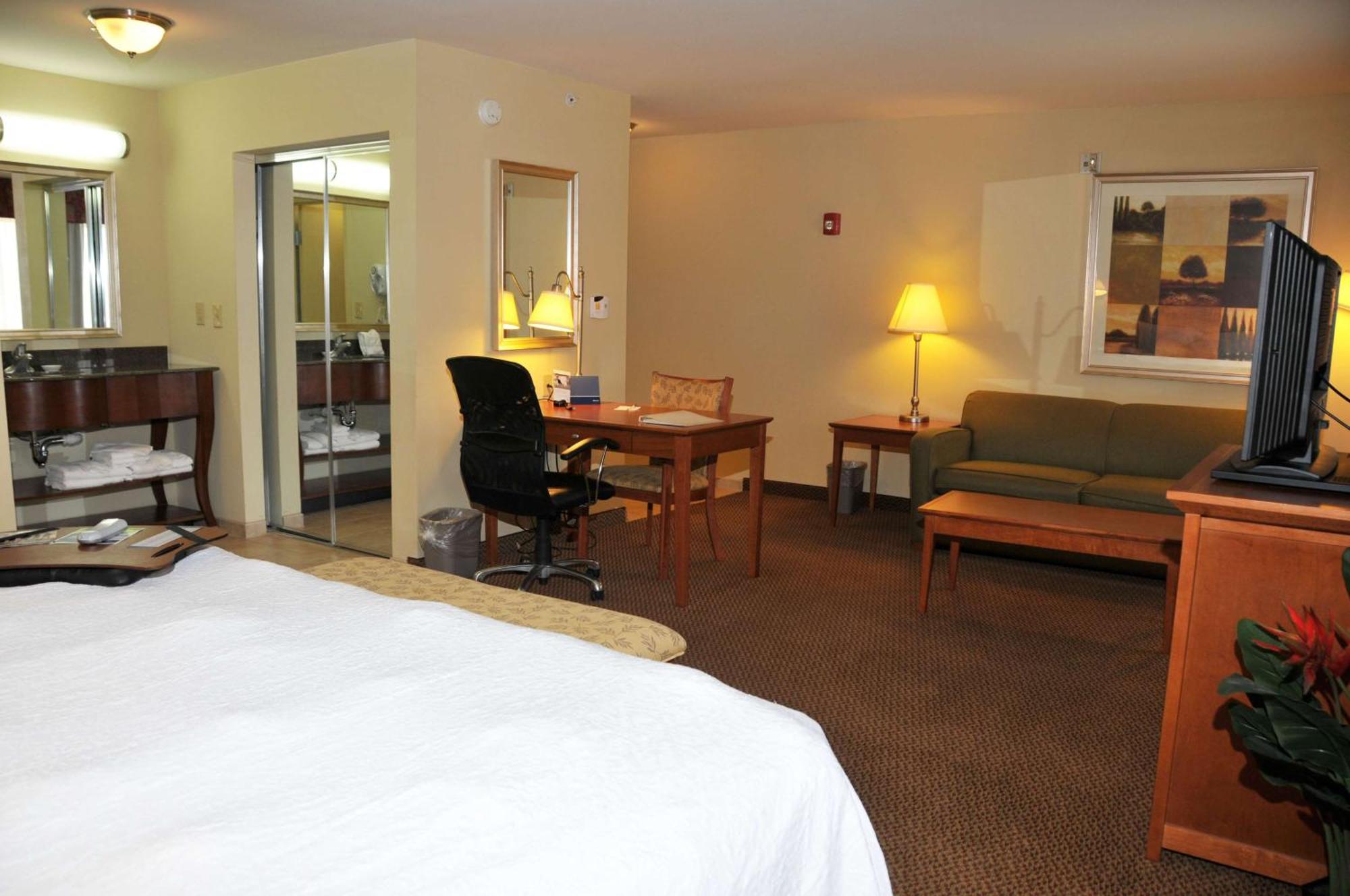 Hampton Inn Клинтон Экстерьер фото