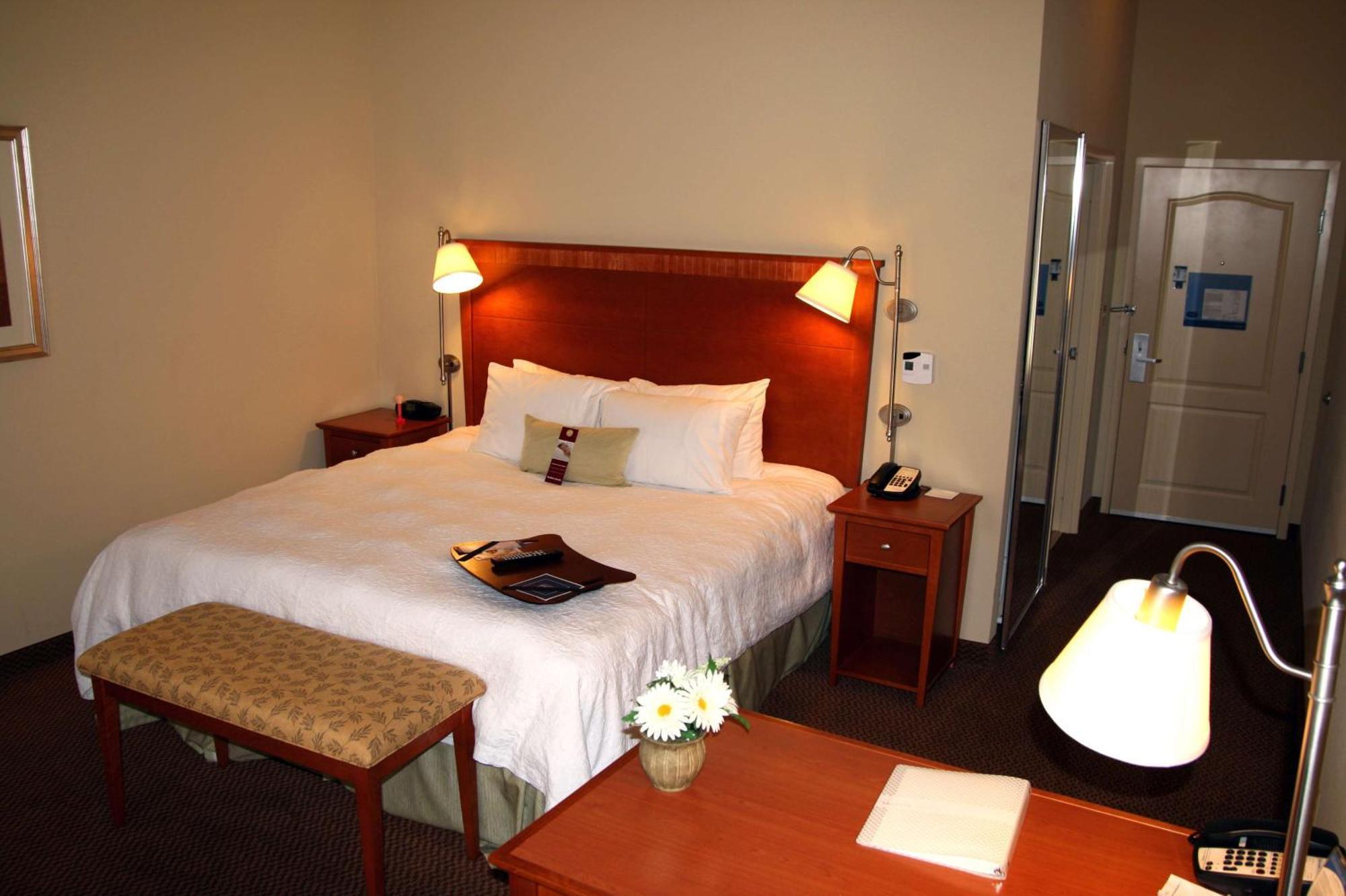Hampton Inn Клинтон Экстерьер фото